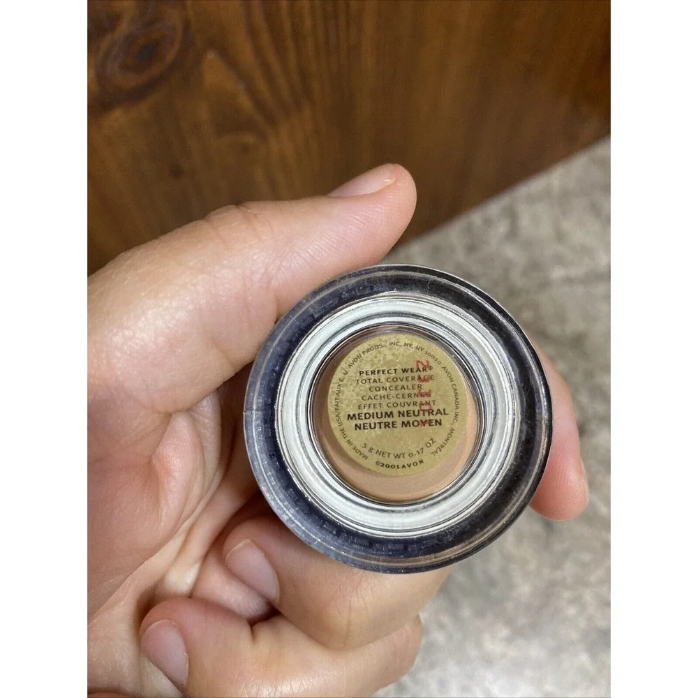 Avon Perfect Wear‎ Total Coverage Concealer .17 oz Medium Neutral NOS